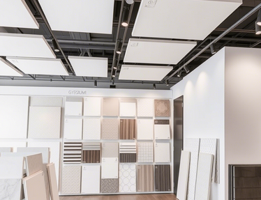 吊顶材料选购指南：从材质到品牌的全面解析