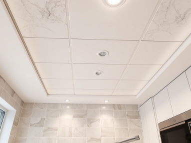 厨房吊顶选型全攻略：材质选择标准、防潮处理技巧与装修避坑指南